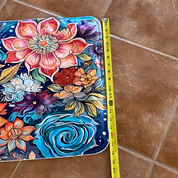 Floral Multicolor Home Accent Rug - Picture 2 of 3